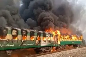 Tragično iskliznuće voza u Pakistanu odnosi 30 života, a povređeno 100 osoba