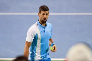 Novak Đoković "Argentinac" u plavo-beloj opremi na turniru u Sinsinatiju