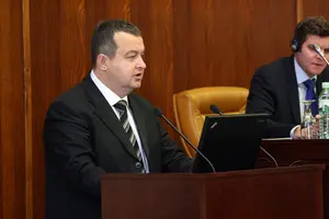 Ministar Dačić: Promena vizne politike nerealna pretnja Makrona